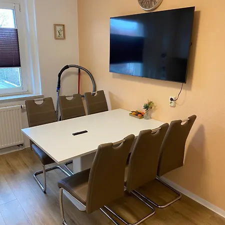 Апартаменты Wieko Leibnizstr. H3, 3.og Links Плауэн