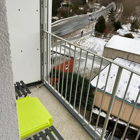 Wieko Leibnizstr. H3, 3.og Links Плауэн